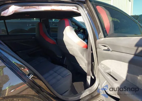 2024 Volkswagen Golf Gti 2.0T S z USA, uszkodzony, nr VIN WVWGA7CD7RW210401